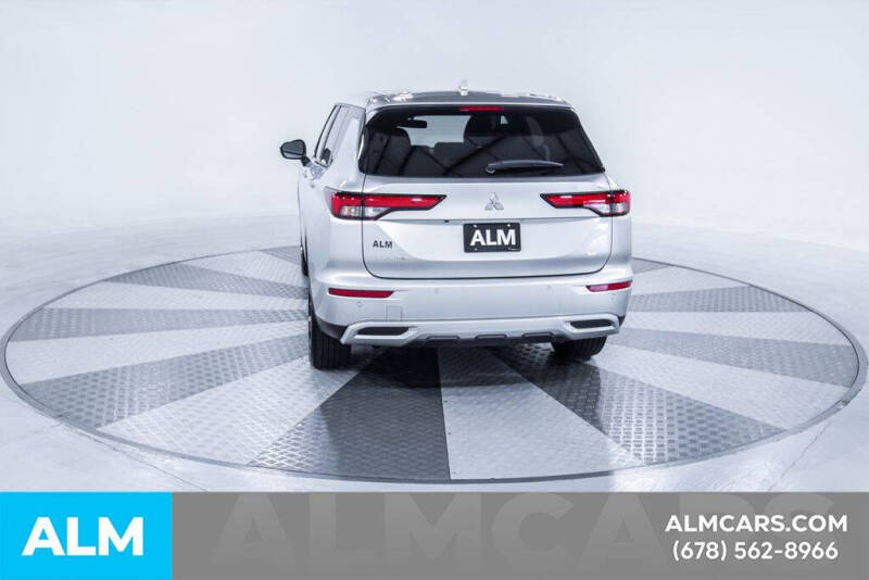 2024 Mitsubishi Outlander SE