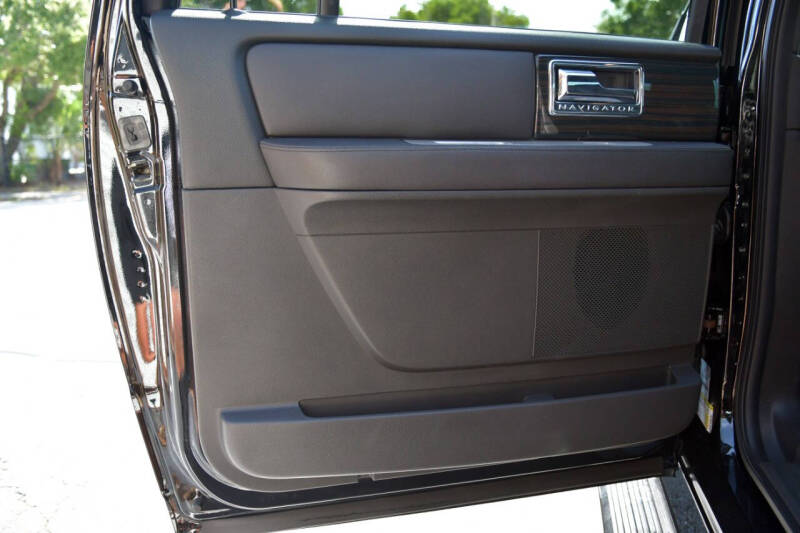 2009 Lincoln Navigator L