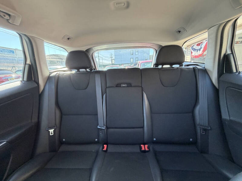 2016 Volvo XC60 T5 Drive-E