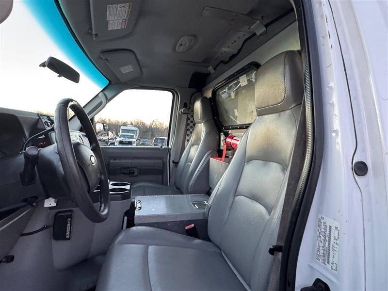 2011 Ford E-Series E-350 SD