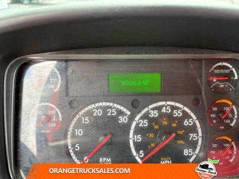 2017 Freightliner M2 106