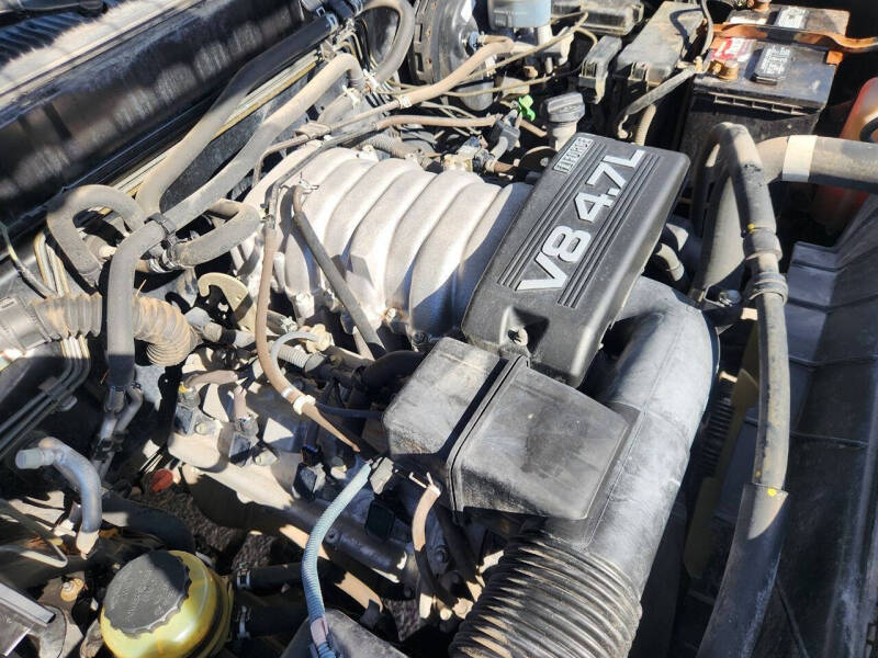 2004 Toyota Sequoia SR5