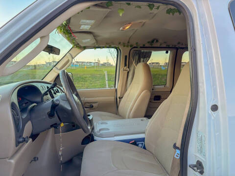 2008 Ford E-Series E-350 SD XLT
