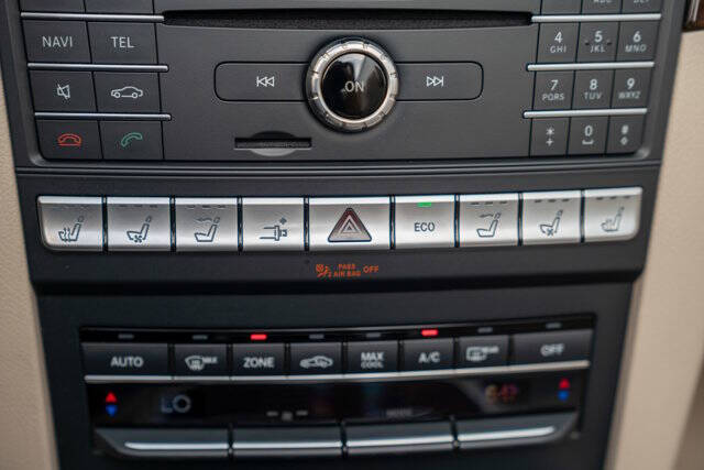 2016 Mercedes-Benz E-Class 27