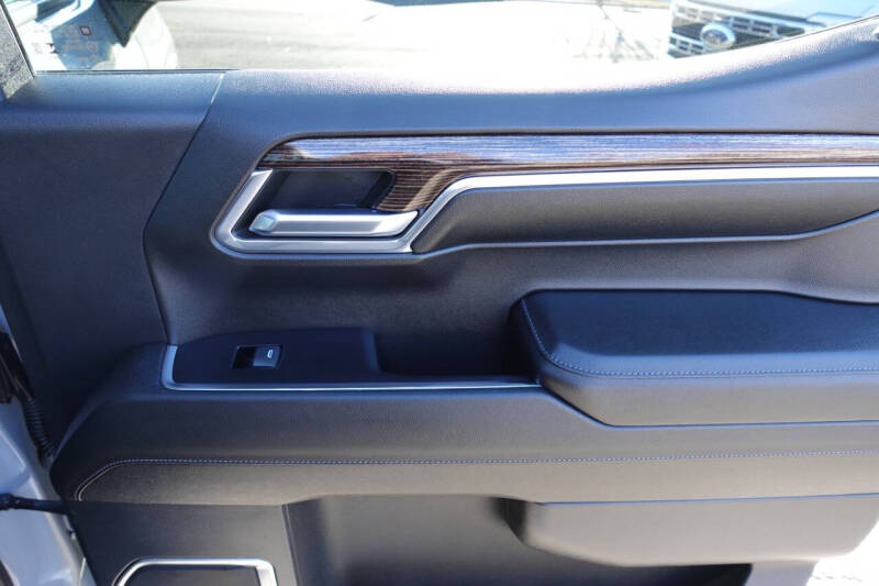 2024 GMC Sierra 1500 Elevation Standard