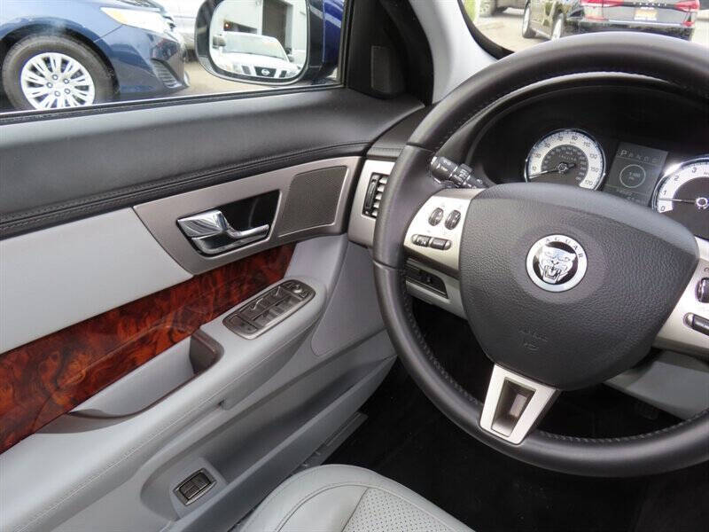 2010 Jaguar XF Premium