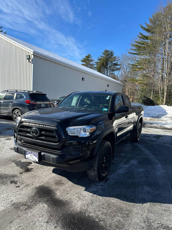 2021 Toyota Tacoma SR's photo