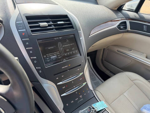 2016 Lincoln MKZ