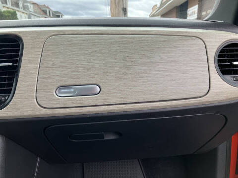 2018 Volkswagen Beetle 2.0T Coast