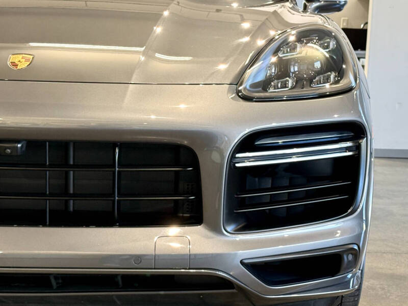 2020 Porsche Cayenne Turbo Coupe