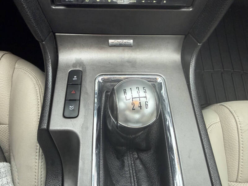 2012 Ford Mustang V6 Premium