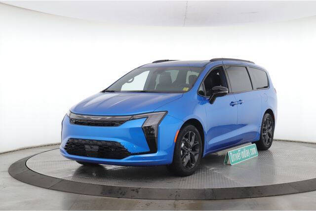 2027 Chrysler Pacifica Limited