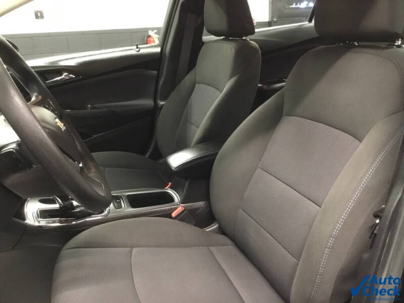 2017 Chevrolet Cruze LT Auto