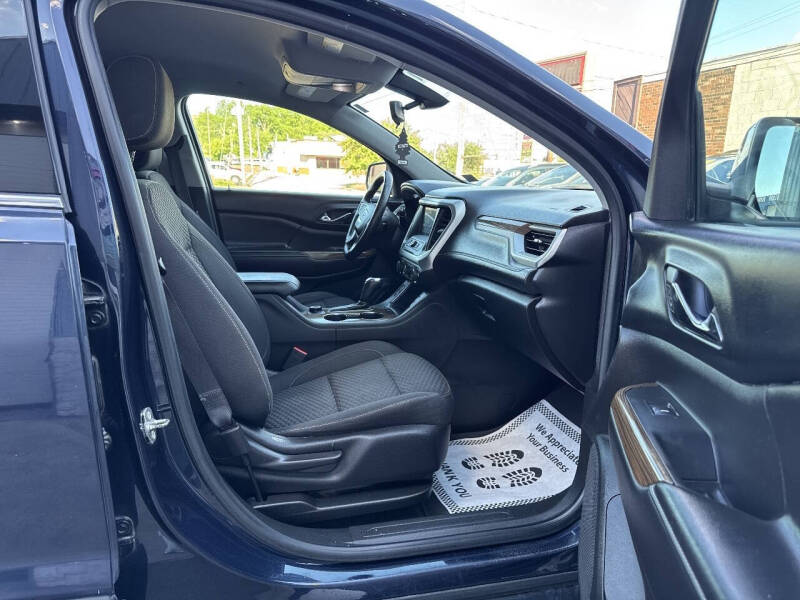 2017 GMC Acadia SLE-2