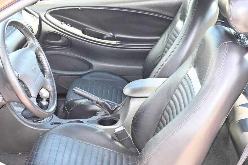 2004 Ford Mustang Mach 1 Premium