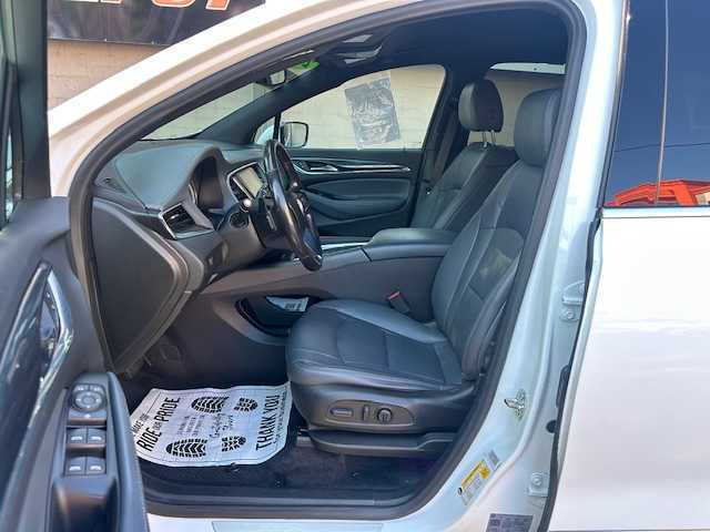 2022 Buick Enclave Essence