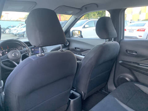 2018 Nissan Kicks SV