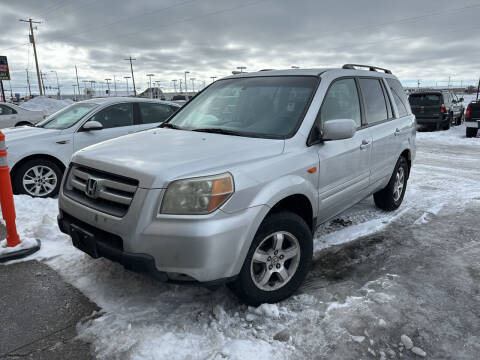 2006 Honda Pilot for sale at BELOW BOOK AUTO SALES in Idaho Falls ID