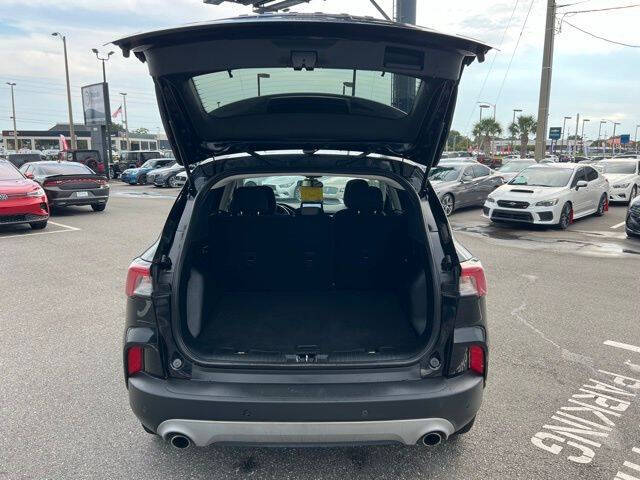 2022 Ford Escape Hybrid SE