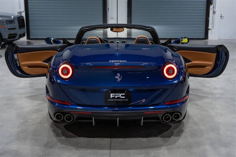 2016 Ferrari California T
