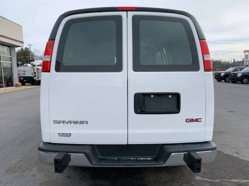 2024 GMC Savana 2500