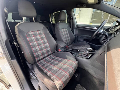 2019 Volkswagen Golf GTI S