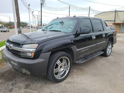 2003 Chevrolet Avalanche for sale at OTWELL ENTERPRISES AUTO & TRUCK SALES in Pasadena TX