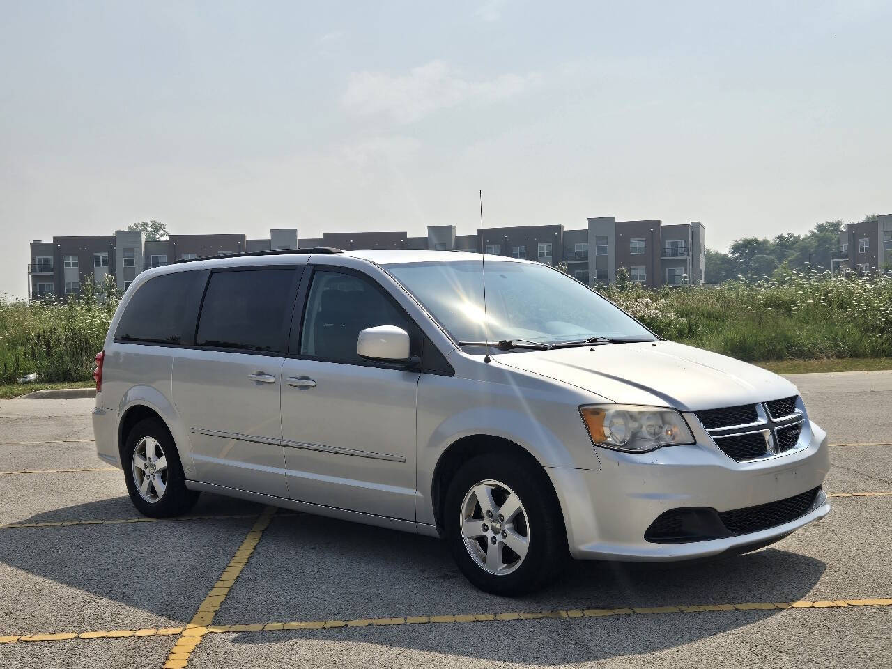 Bright Silver Metallic Clear Coat 2012 Dodge Grand Caravan Minivan Front-Wheel Drive 6-Speed Automatic