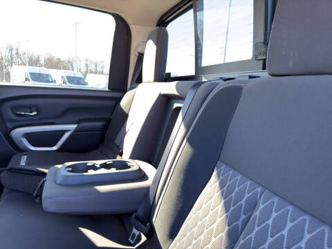 2024 Nissan Titan XD SV