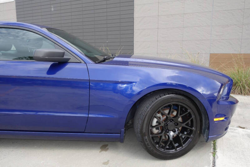 2014 Ford Mustang V6