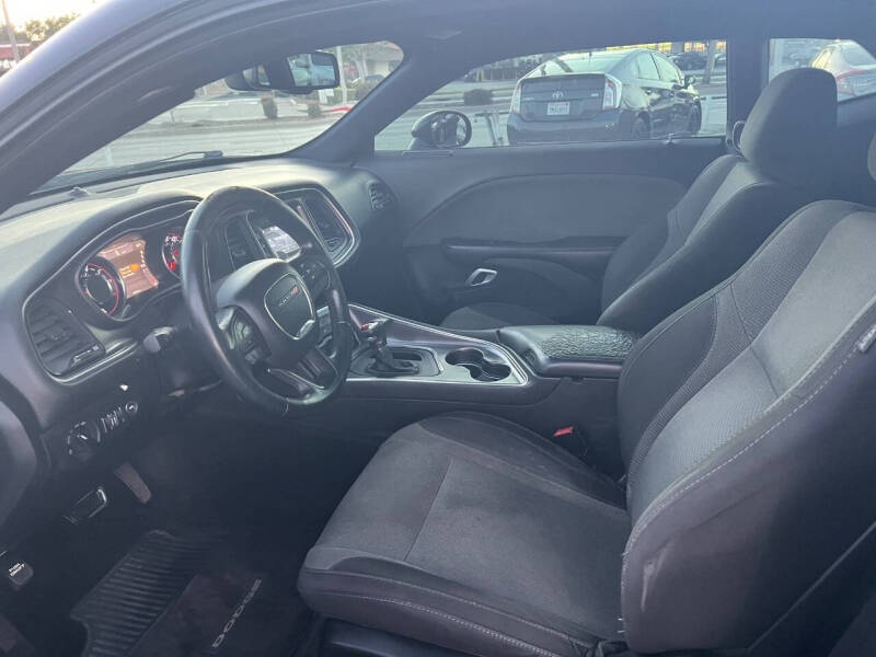 2015 Dodge Challenger SXT