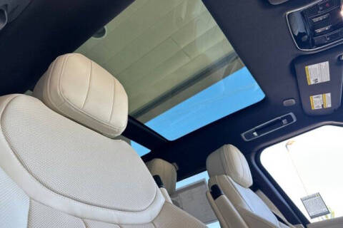 2025 Land Rover Range Rover P400 SE LWB