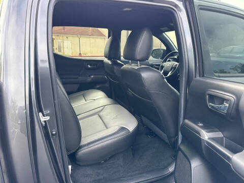 2023 Toyota Tacoma TRD Off-Road