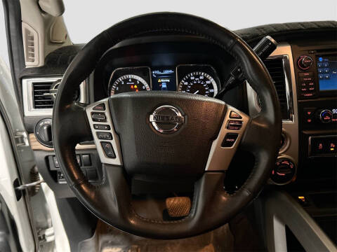 2017 Nissan Titan SL