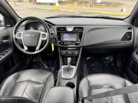 2011 Chrysler 200 Limited