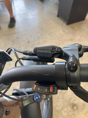 2025 Aventon D35C5384