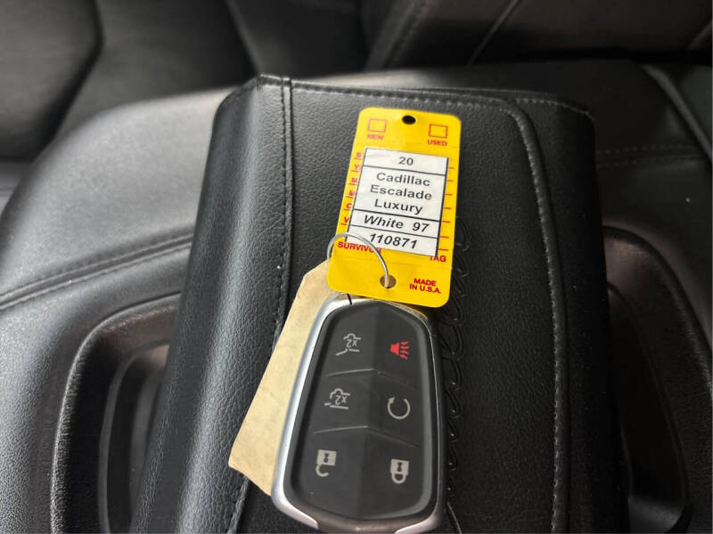 2020 Cadillac Escalade Luxury
