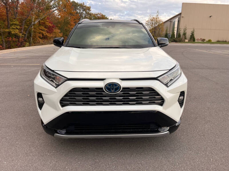 2019 Toyota RAV4 XSE photo 8