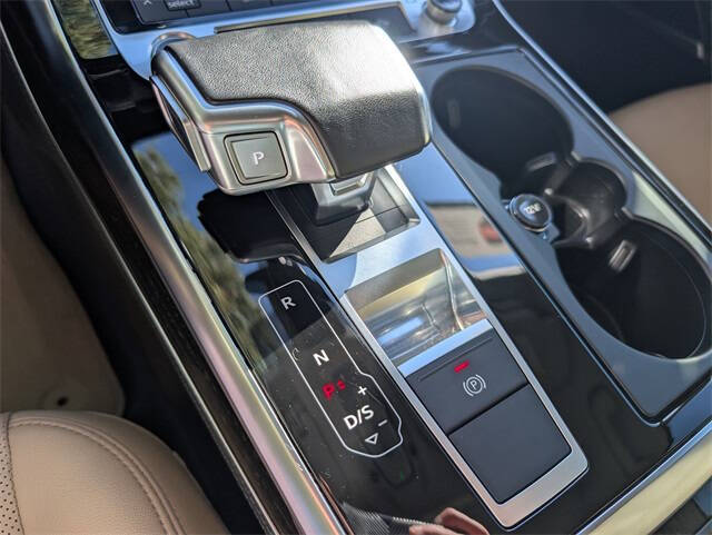 2022 Audi Q7 quattro Premium Plus 55 TFSI