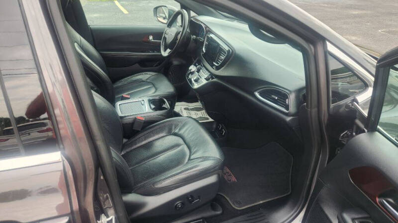2019 Chrysler Pacifica Touring L Plus