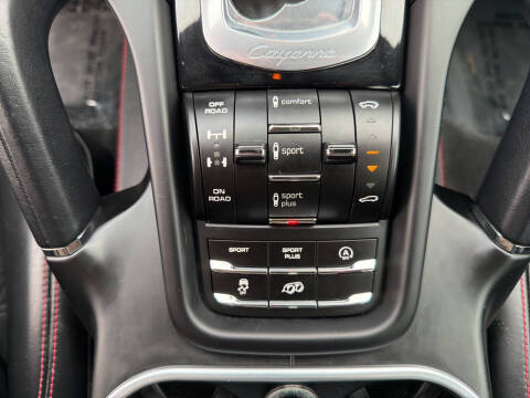 2016 Porsche Cayenne GTS