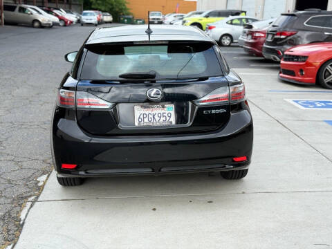 2011 Lexus CT 200h Premium