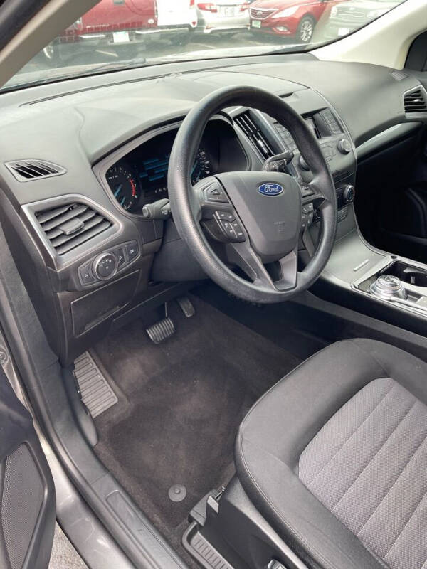 2019 Ford Edge SE