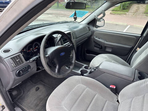 2005 Ford Explorer XLT