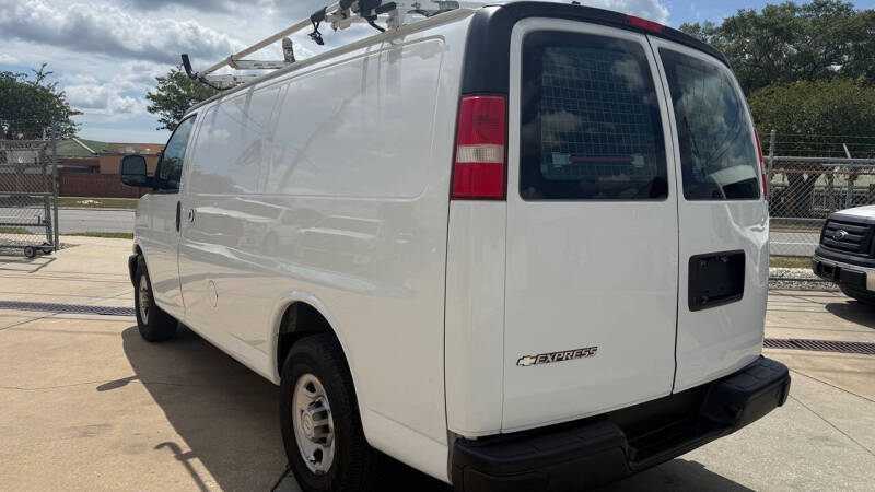 2018 Chevrolet Express 2500