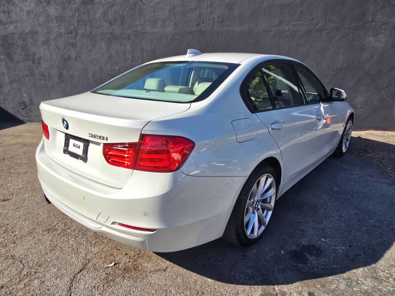 2012 BMW 3 Series 328i
