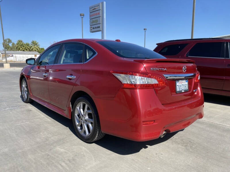 2013 Nissan Sentra SR photo 3