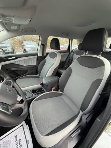 2024 Volkswagen Taos S