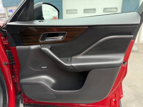 2017 Jaguar F-PACE 35t Prestige