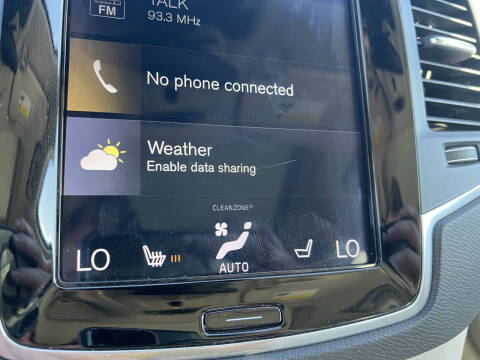 2018 Volvo XC90 T6 Momentum